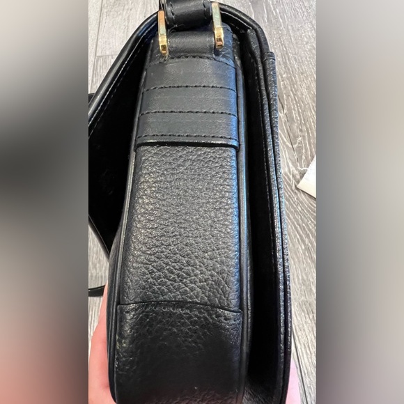 Preloved black Burberry crossbody bag - Picture 4 of 7